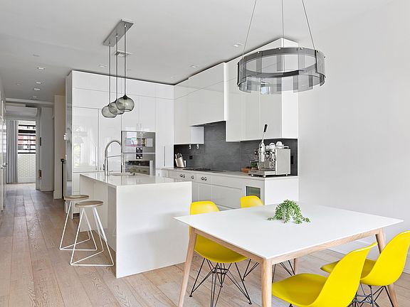 4th image of 330 Saint Marks Ave #3321