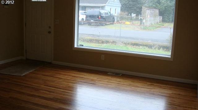 2nd image of 6727 SE Jordan St