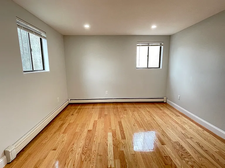 23 Claremont Ave #E — Photo 12