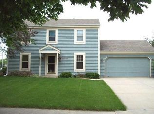 W204N17165 Jackson Dr, Jackson, WI 53037