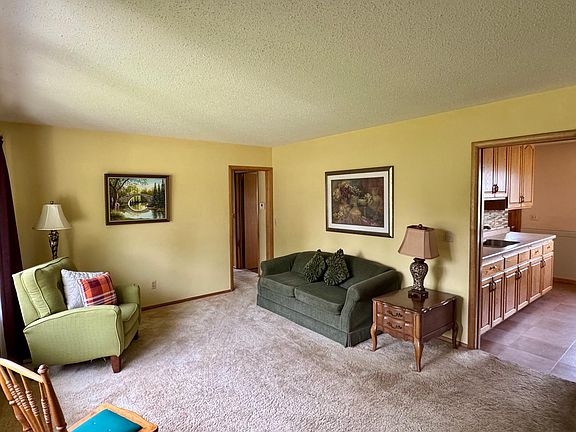 5th image of 1001 W Birch Ave