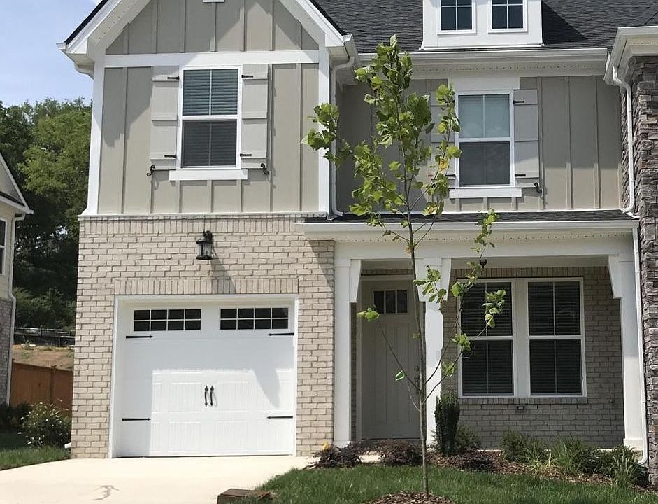 1st image of 812 Kennear Ln