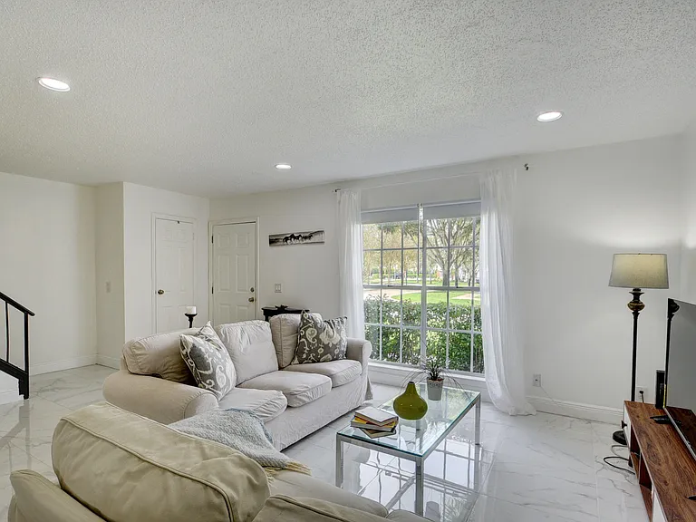 11862 Brier Patch Ct E — Photo 6
