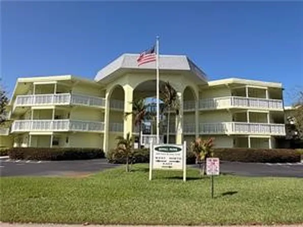 1100 Ponce De Leon Cir APT N212, Vero Beach, FL 32960