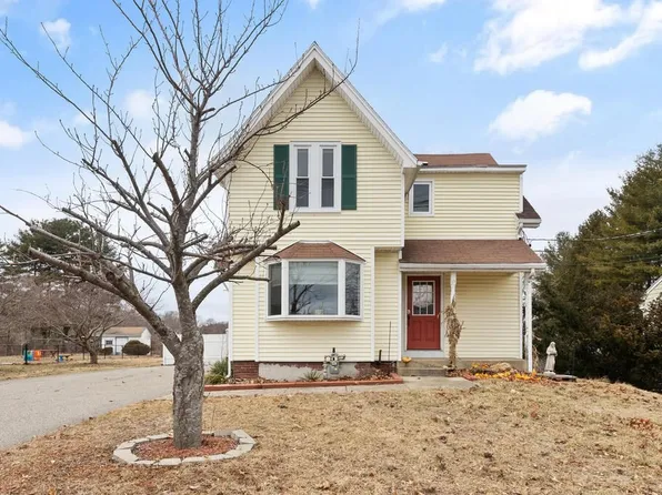 47 Farm St, Wakefield, MA 01880