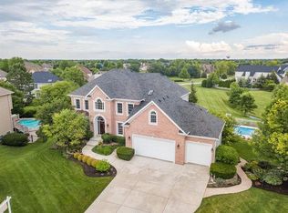 2840 Weaver Ln, Batavia, IL 60510