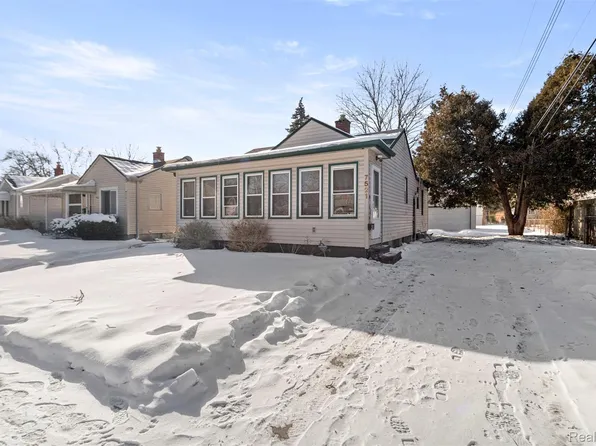 7521 N Silvery Ln, Dearborn Heights, MI 48127