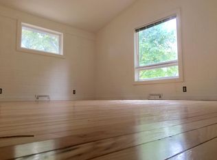 2008 S Park Ave APT B, Leland Grove, IL 62704