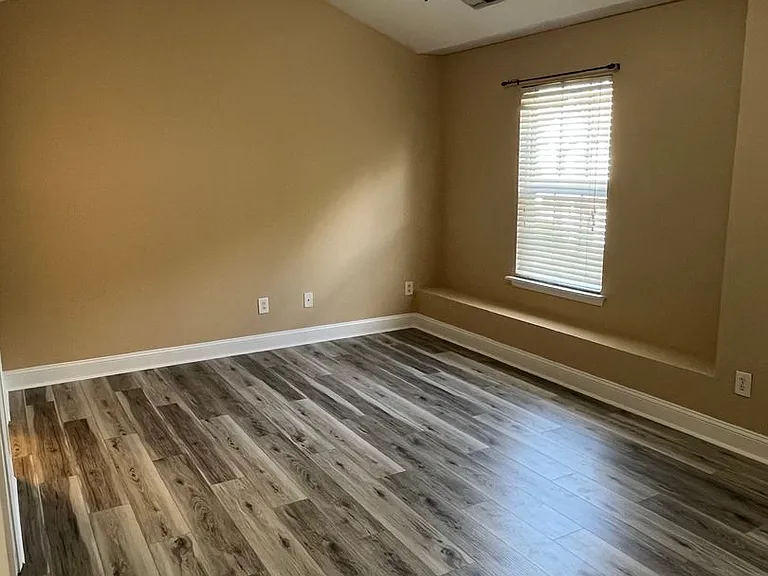 11838 Shoemaker Ct — Photo 14