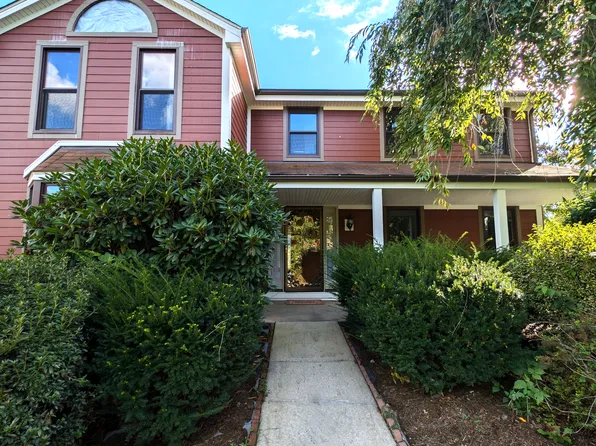 927 Summit Dr, Wexford, PA 15090