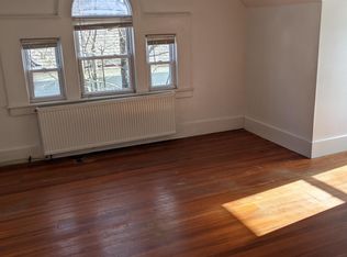30 George St APT 3, Pittsfield, MA 01201