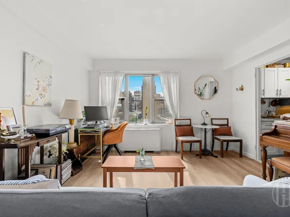 175 West 13th Street image 1 of 13