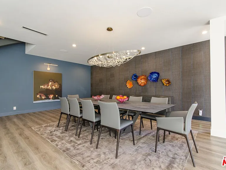 510 Leslie Ln — Photo 21