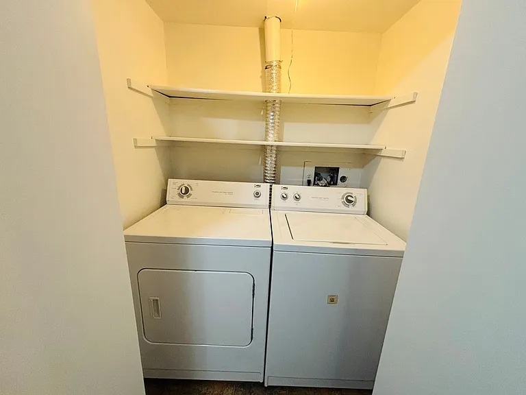 326 Shenandoah Cir — Photo 6