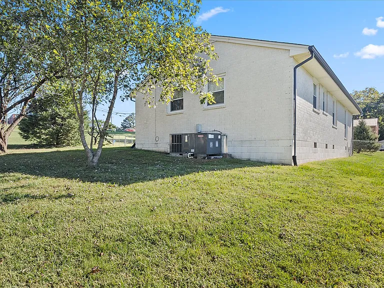 602 Hickory Bend Dr — Photo 19