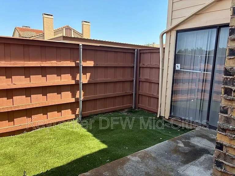 2623 Piedras Dr — Photo 19