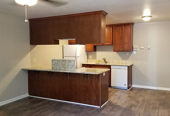 3rd image of 1715 N St APT 5