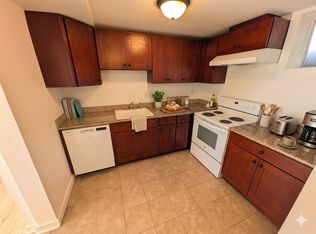 1136 NW 62nd St #7, Seattle, WA 98107