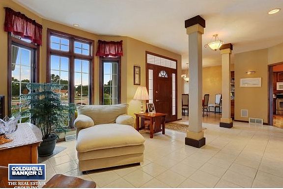 FRONT FOYER W/TILED FLOORS