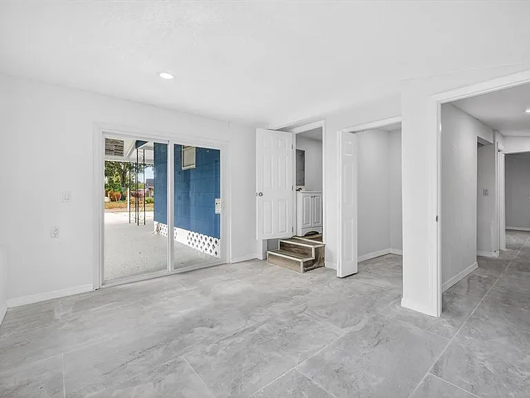 5801 Magnolia St N — Photo 18