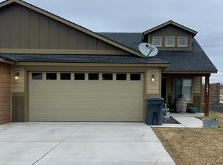 7601 Palouse Dr, Pasco, WA