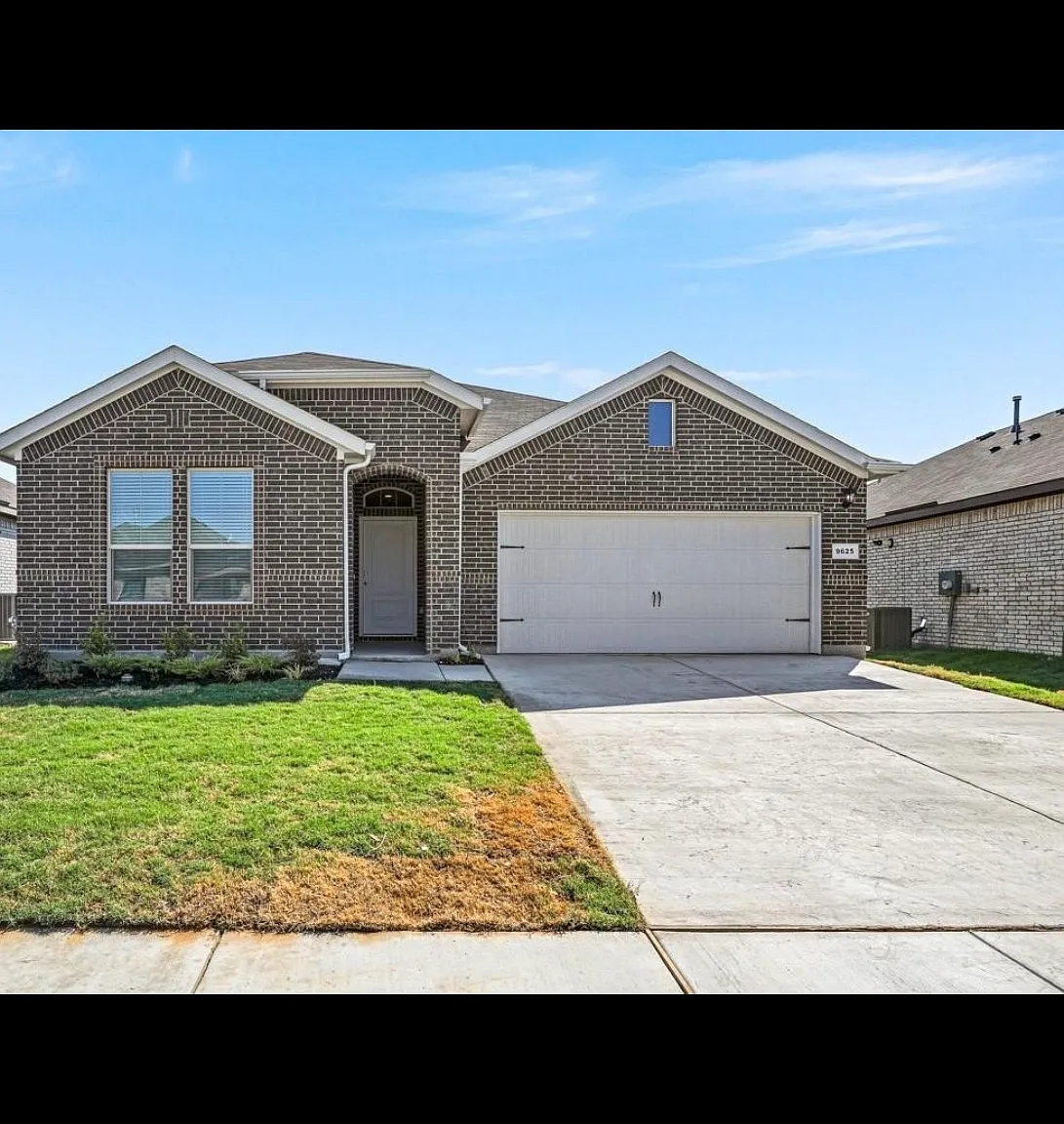 5 bed, 2200 sqft, $2,995 — Photo 1