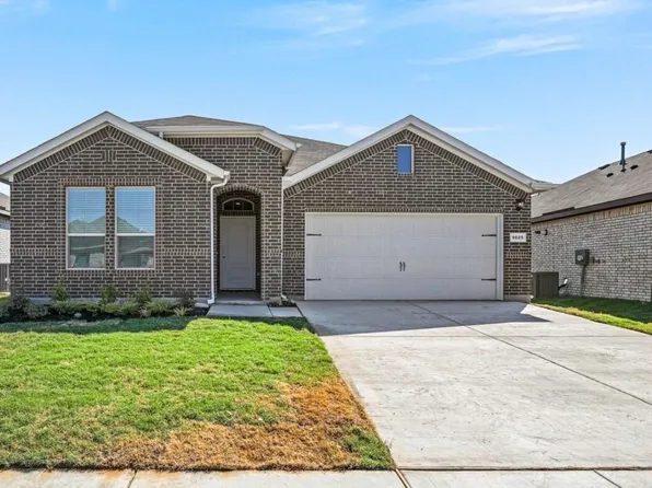 8556 Arthur Valley Ln, Fort Worth, TX 76179