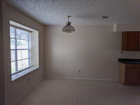 5th image of 1118 Beechbend Dr