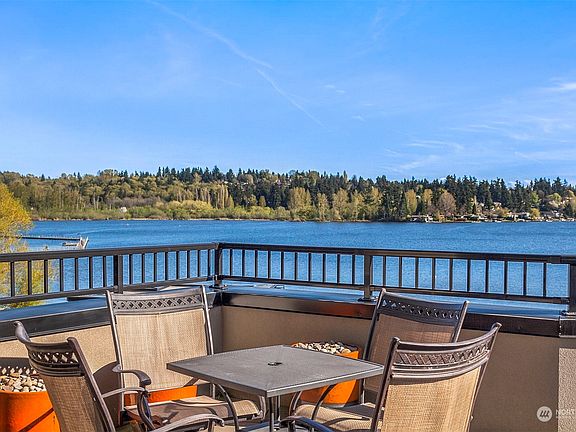 3rd image of 9123 NE Juanita Drive #306