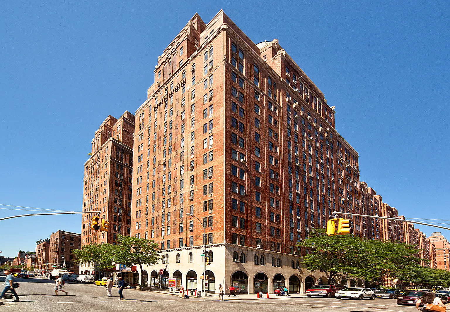 410 West 24th Street — Photo 4