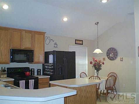 4th image of 5716 Westgate Dr