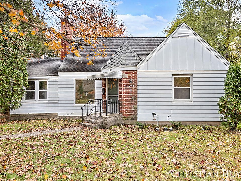 1st image of 2060 Gorham Dr SE