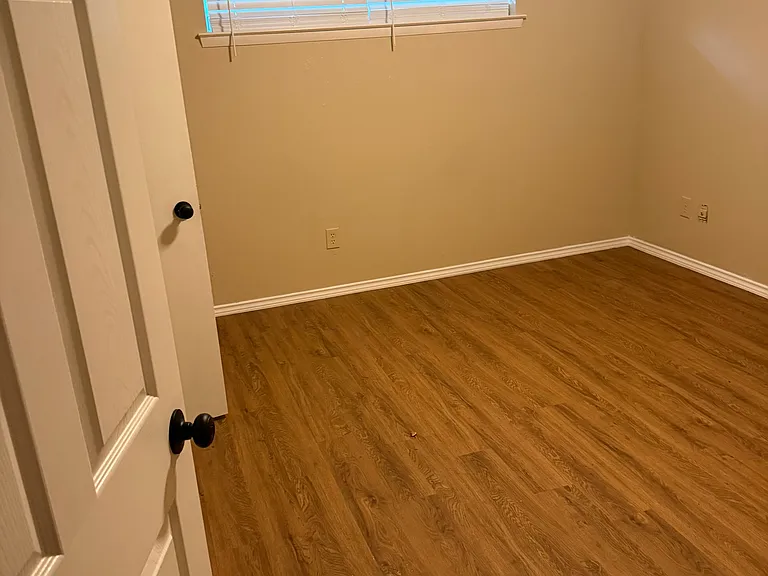 607 Arbor Ln — Photo 14