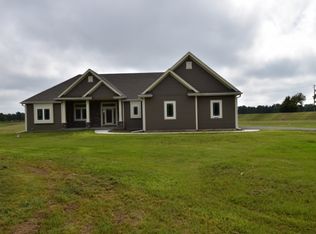 S101W32745 Patten Dr, Mukwonago, WI 53149