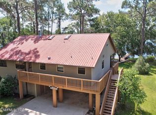 303 Riley Lake Dr, Hawthorne, FL 32640