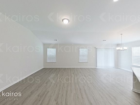 3rd image of 21 Carrollton Dr