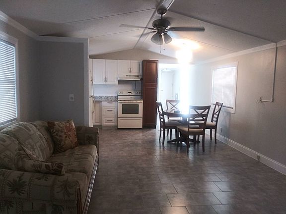 4th image of 5200 28th St N #539
