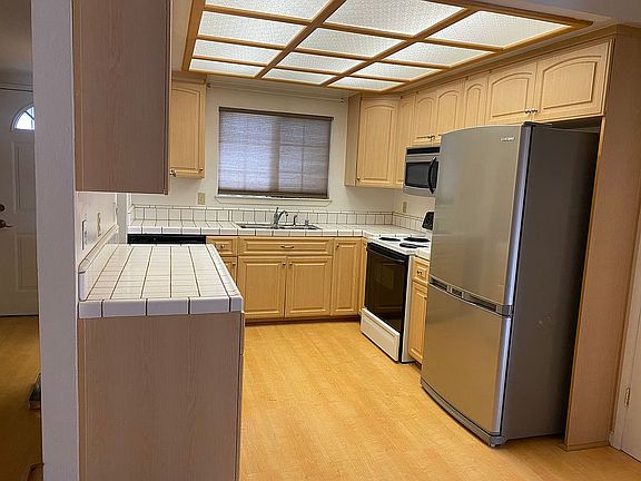 2nd image of 3041 Chippenham Dr