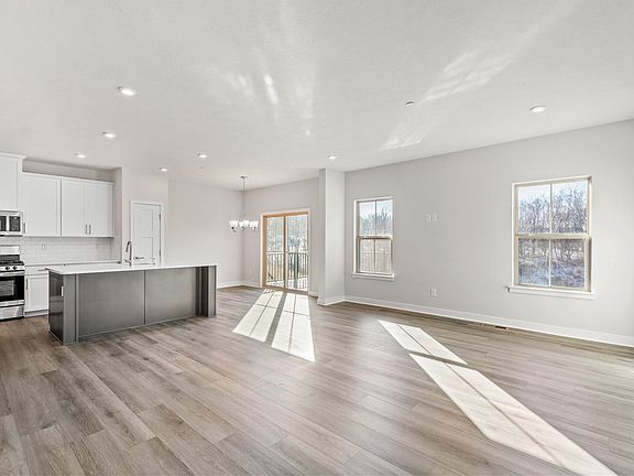 3rd image of 6006 Lampl Ln