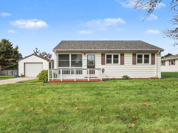 203 Pioneer St, Sturgis, MI 49091