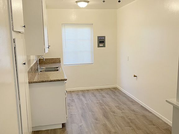 5th image of 625 N Neptune Ave #11355860