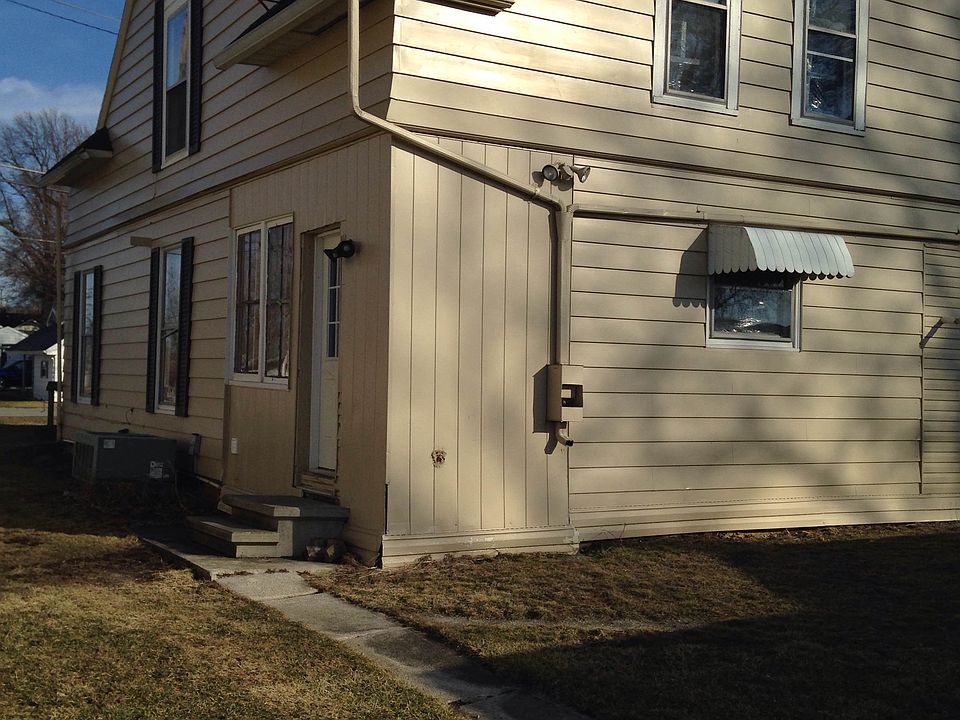 2nd image of 17550 Cherokee St