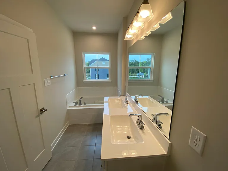 316 Crofton Village Ter — Photo 27