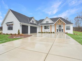 3864 Hickory Hill Pkwy W, Hubertus, WI 53033