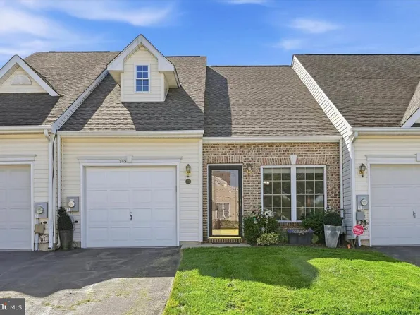 305 Baker Dr, Bear, DE 19701