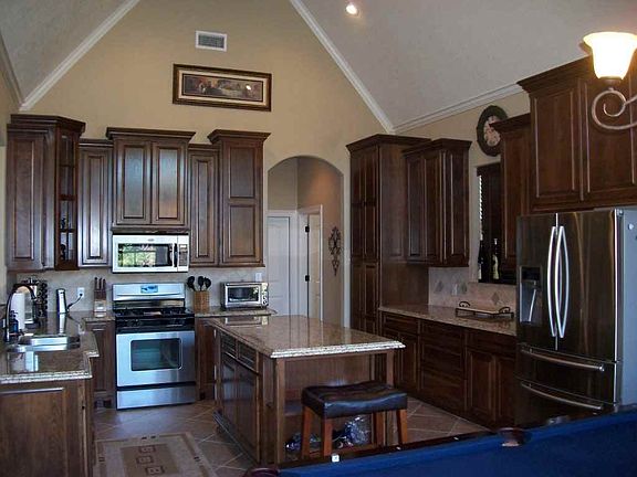 4th image of 8340 Glen Rose Cir