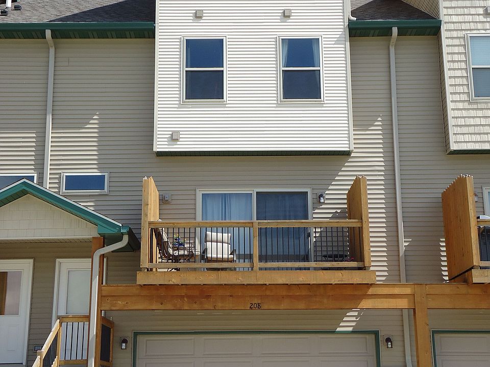 1st image of 208 NE Chalet Ln