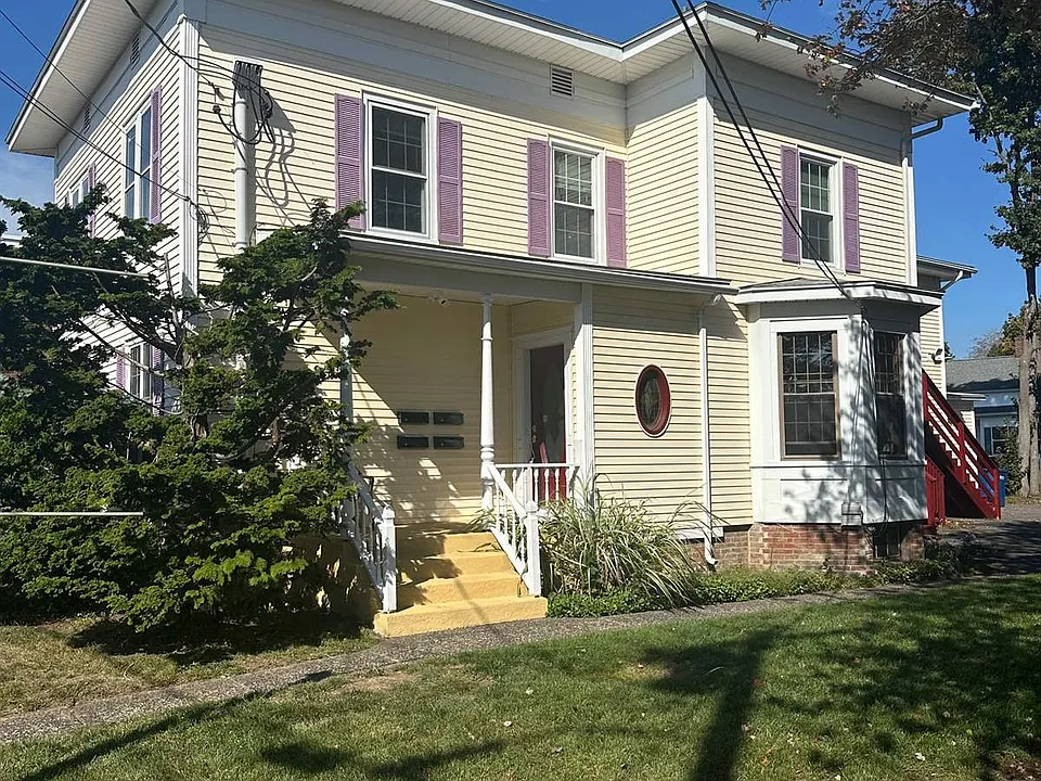 Building Photo 3