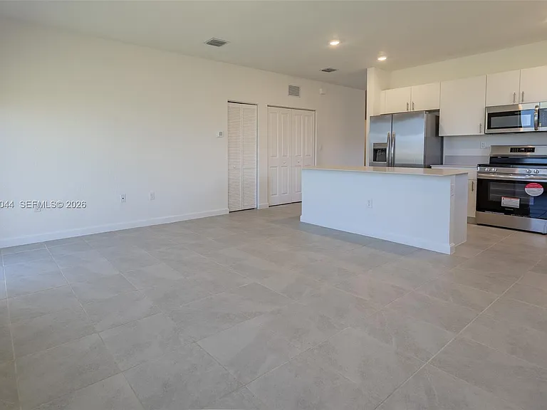 2978 SE 25th Ave — Photo 8