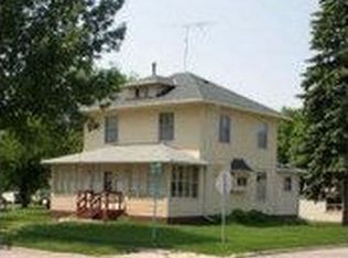 426 4th St, Wyndmere, ND 58081